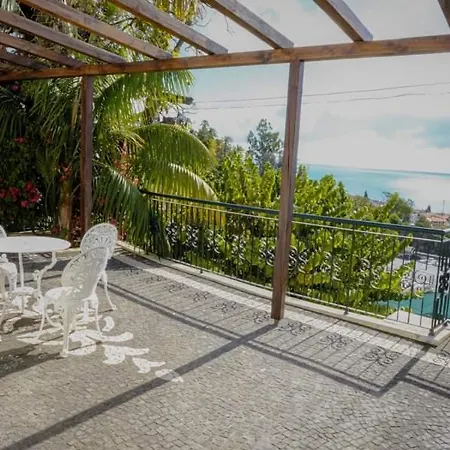 Granny's House View Φουνκάλ